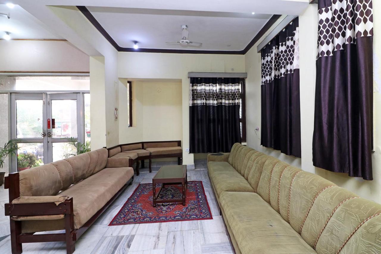 Oyo 16112 Hotel Uruvela International Bodh Gaya Exterior foto