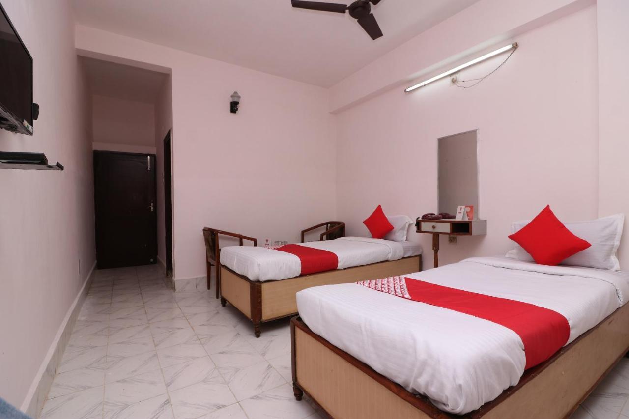 Oyo 16112 Hotel Uruvela International Bodh Gaya Exterior foto